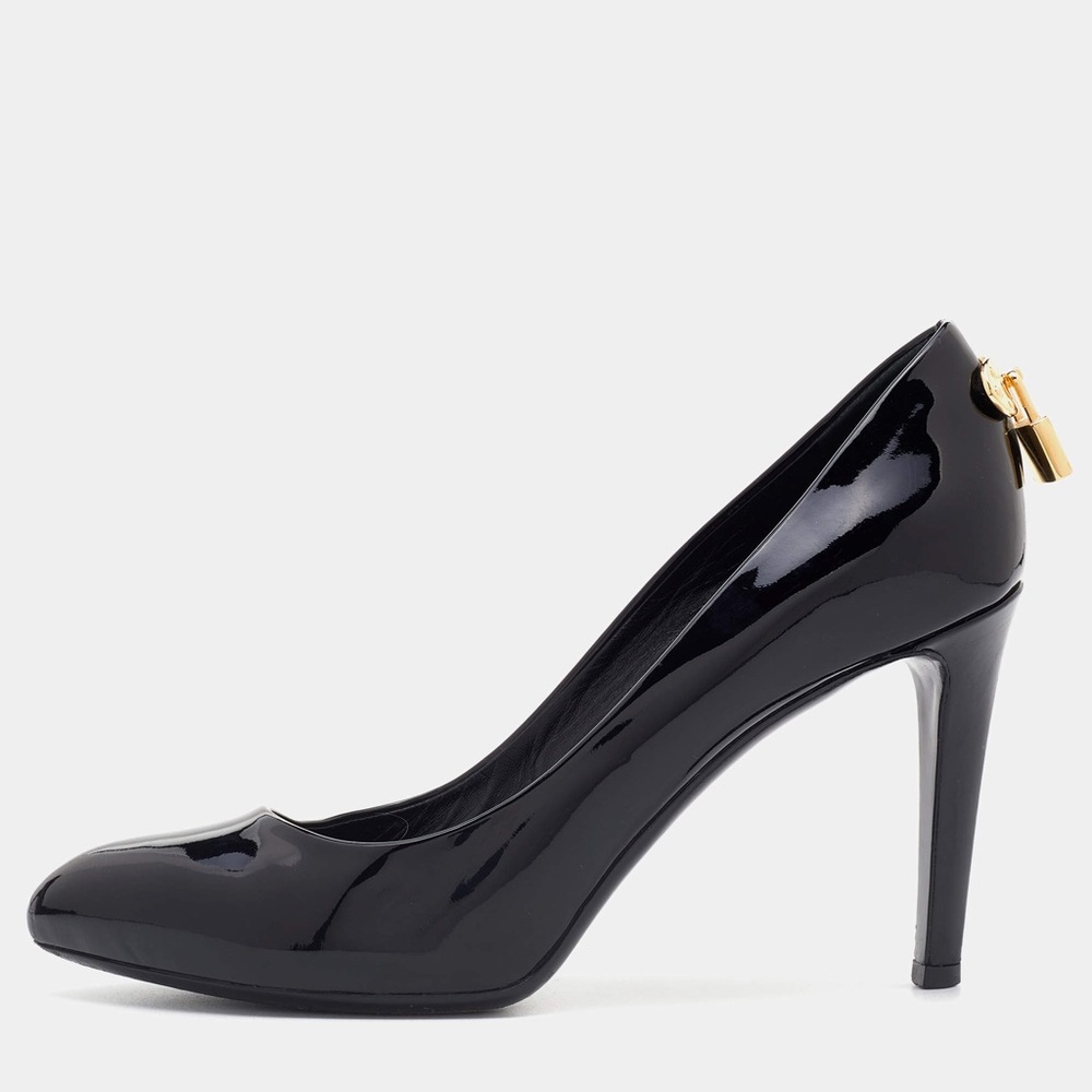 Authentic Louis Vuitton lock heels/pumps. Size 37.